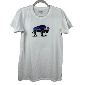 Patagonia Fitz Roy Bison T-Shirt Outdoor Hiking Camping Men's Medium White